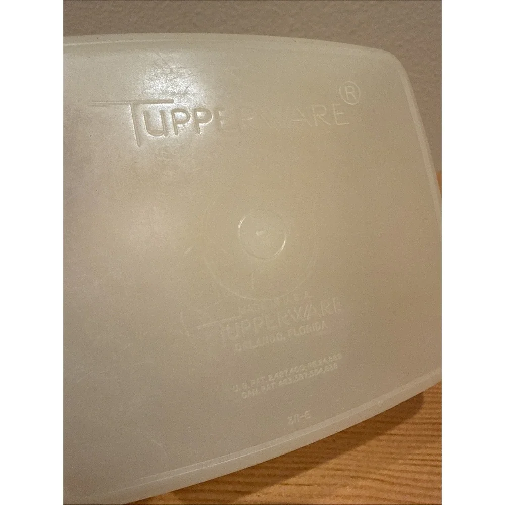 Vintage Tupperware #311-8 Clear Base & Clear Lid Storage‎ Container